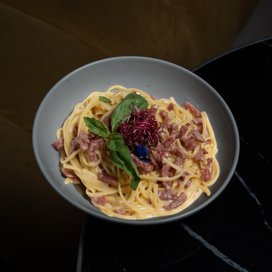 Linguine carbonara